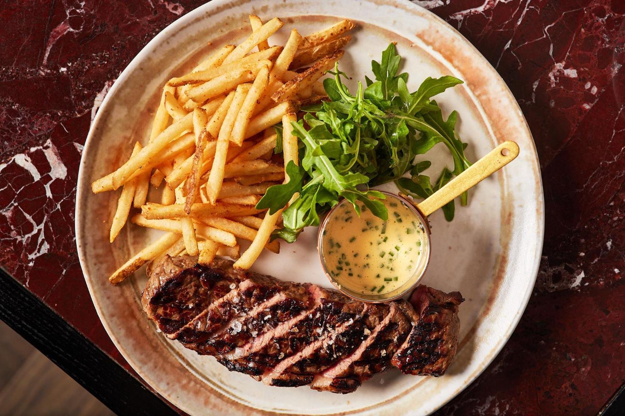 Hotel X Brisbane Fortitude Vly, Vignette Collection By Ihg Fortitude Valley Exterior foto A steak and chips meal